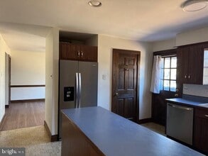 227 Fairview Ave in Moorestown, NJ - Building Photo - Building Photo