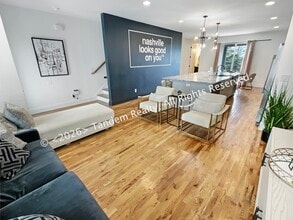 2807 Delaware Ave in Nashville, TN - Building Photo - Building Photo