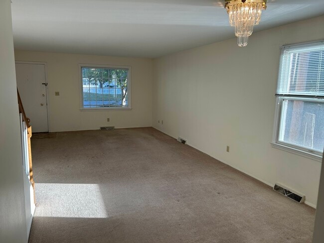 1420 W Ash St in Leland Grove, IL - Building Photo - Building Photo