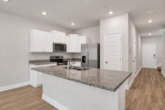 8767 Meadow Flower Ln in Pensacola, FL - Building Photo - Building Photo