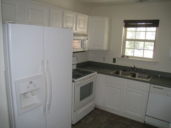 310 Tibet Ave in Savannah, GA - Building Photo - Building Photo