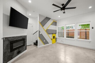 1144 Gunter St in Austin, TX - Building Photo - Building Photo