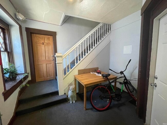 423 S Fess Ave in Bloomington, IN - Foto de edificio - Building Photo