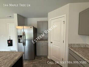 144 Maple Tree Ln in Clayton, NC - Building Photo - Building Photo