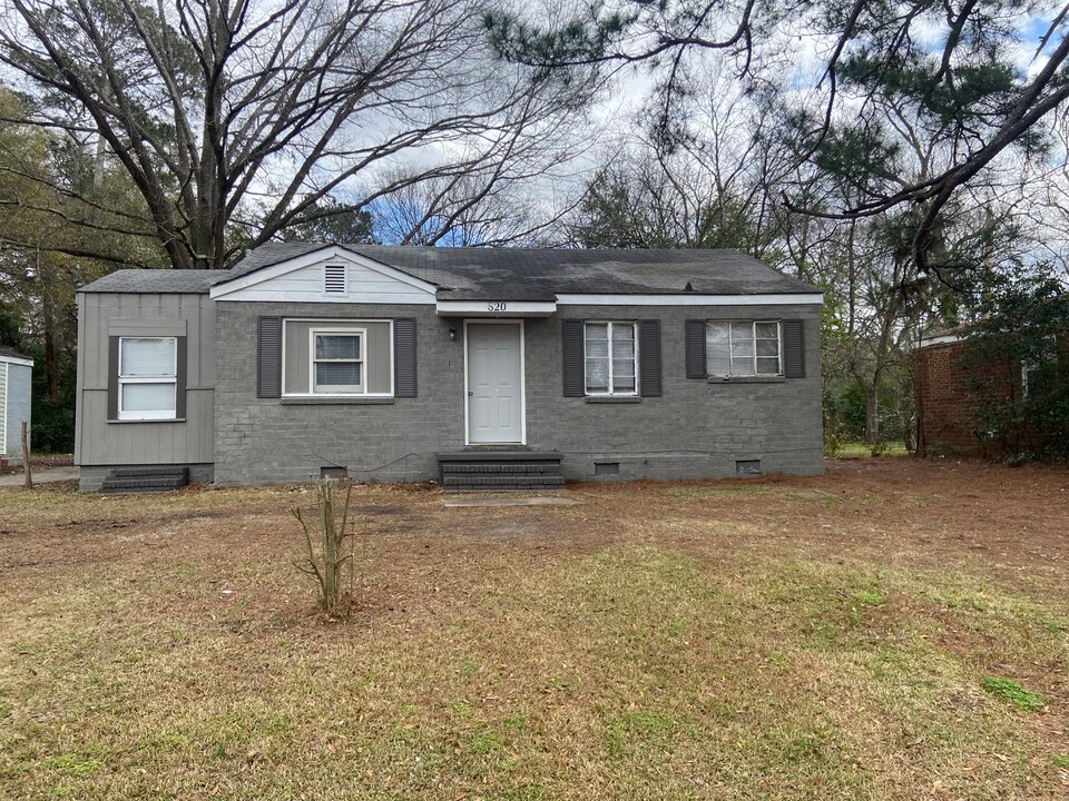 820 Harbison Dr in Columbus, GA - Building Photo