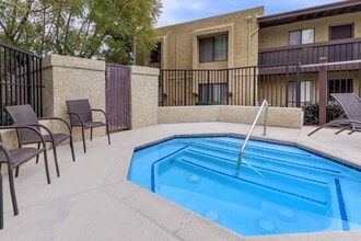 Heritage Park Alta Loma Senior Apartments in Rancho Cucamonga, CA - Foto de edificio - Building Photo