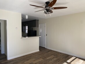 6809 Valmont St in Tujunga, CA - Building Photo - Building Photo