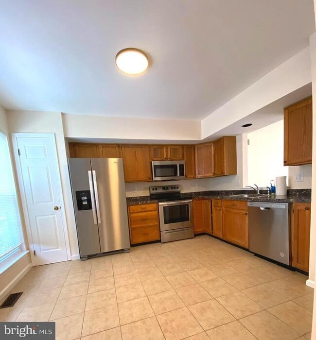 116 Village Dr in Schwenksville, PA - Building Photo - Building Photo
