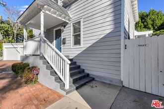 6117 Glen Holly St in Los Angeles, CA - Building Photo - Building Photo