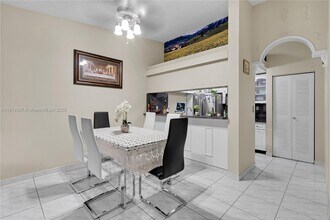 18256 Mediterranean Blvd in Hialeah, FL - Building Photo - Building Photo