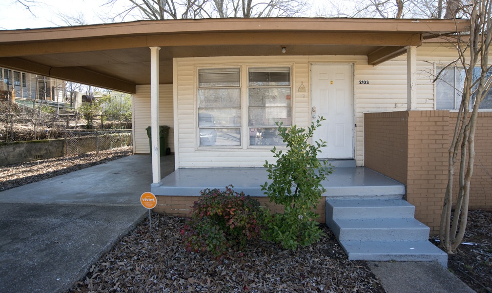 2103 Medaris Rd NW in Huntsville, AL - Building Photo
