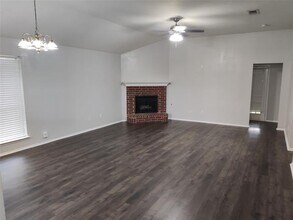 1213 Urban Dr in Desoto, TX - Building Photo - Building Photo