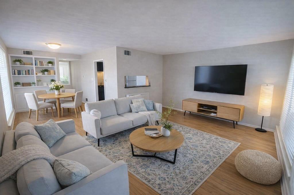 2425 Ashdale Dr in Austin, TX - Building Photo