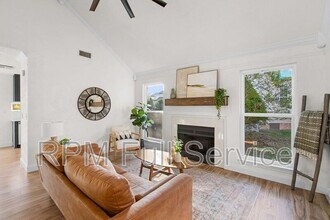 4745 Aaron Dr in Nashville, TN - Building Photo - Building Photo