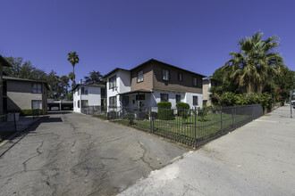 6519 Sepulveda Blvd in Van Nuys, CA - Building Photo - Building Photo