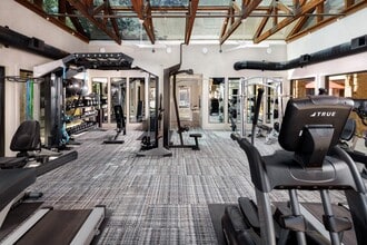 Eastbridge Apartments in Dallas, TX - Building Photo - Building Photo