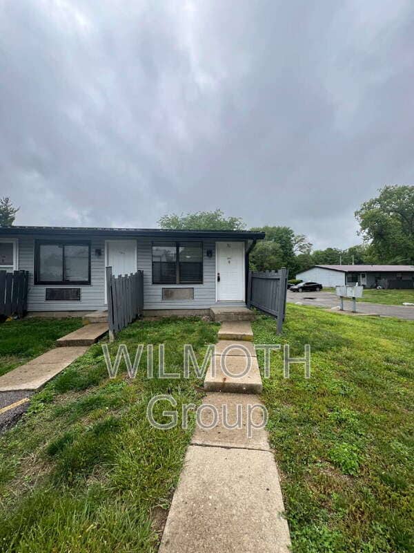 property at 2000 Indianapolis Rd