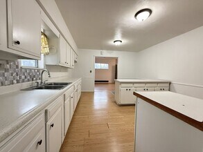 3132 NW 16th St in Oklahoma City, OK - Foto de edificio - Building Photo