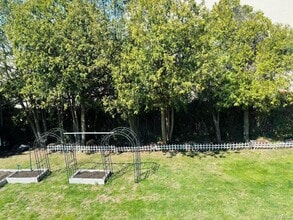 21 Keats Ct in Bethpage, NY - Building Photo - Building Photo