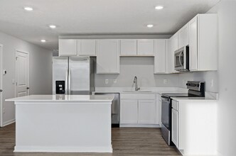 6393 Bellmouth Rd in Galloway, OH - Building Photo - Building Photo