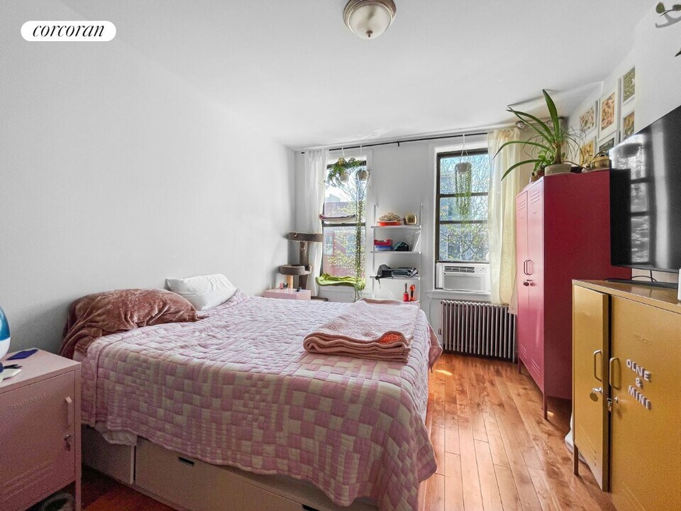 1380 DeKalb Ave in Brooklyn, NY - Building Photo