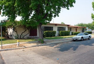 Summerset Village Apartments in Fresno, CA - Building Photo - Building Photo