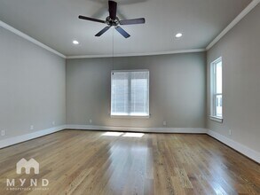 1313 W 24th St in Houston, TX - Foto de edificio - Building Photo