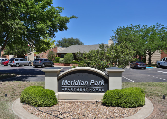 Meridian Park Apartments in Lubbock, TX - Foto de edificio - Building Photo