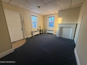 5 Francis St in Wrightstown, NJ - Building Photo - Building Photo