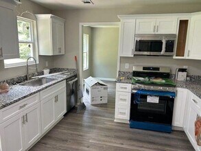 433 Rhett Dr in Loganville, GA - Building Photo - Building Photo