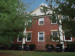 Columbia Park Apartments in Newark, OH - Building Photo - Building Photo