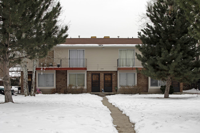 Emmerson Town Homes in Salt Lake City, UT - Building Photo - Building Photo