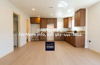 1118 W 110th St in Los Angeles, CA - Building Photo - Building Photo