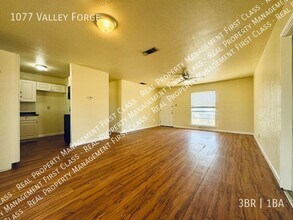 1077 Vly Frg Dr in Schertz, TX - Building Photo - Building Photo