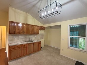 9961 Jeanette Rd in Jacksonville, FL - Foto de edificio - Building Photo