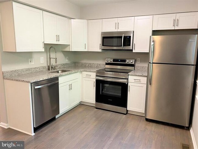 5054 Head Ct in Fairfax, VA - Building Photo - Building Photo