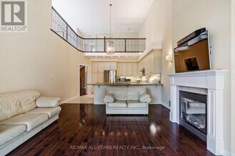 114 Lakeside Vista Way in Markham, ON - Building Photo - Building Photo