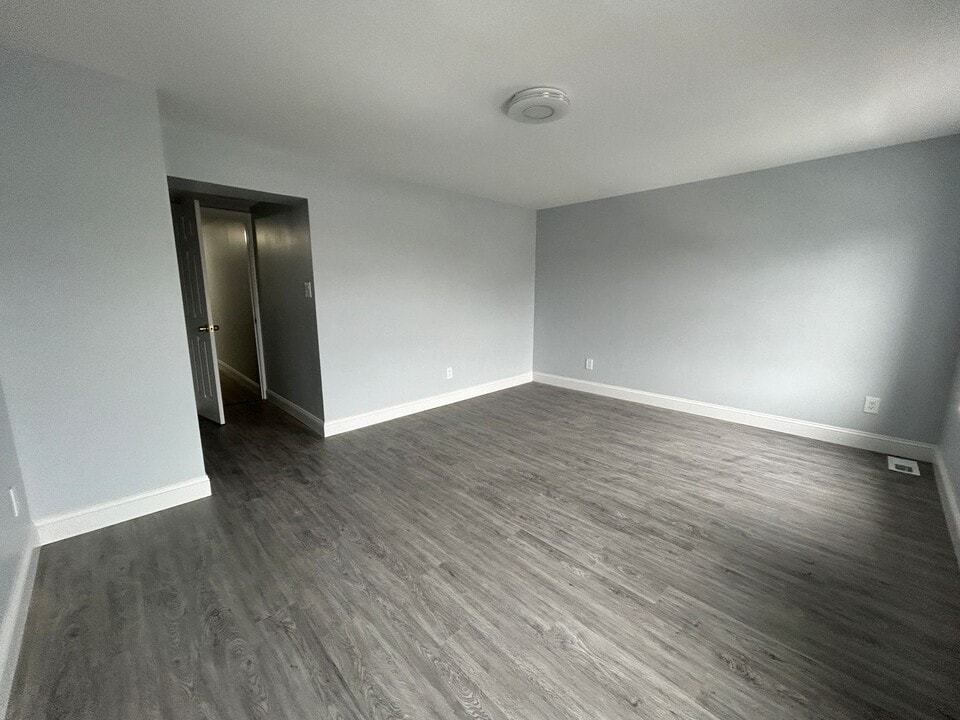 915 Washington Ave in Philadelphia, PA - Building Photo