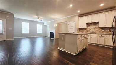 4414 Sunny Oak Ln in Norcross, GA - Building Photo - Building Photo