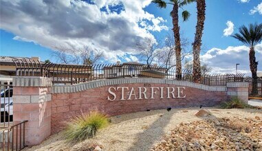 8725 W Flamingo Rd in Las Vegas, NV - Building Photo - Building Photo