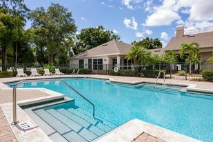 Westwood Apartments in Ft. Myers, FL - Building Photo