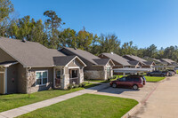 Silverleaf at Orange in Orange, TX - Foto de edificio - Building Photo