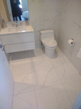 E. 44th St ,3rd Ave in New York, NY - Foto de edificio - Building Photo