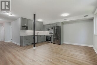 19 D'Arcy St in Toronto, ON - Building Photo - Building Photo