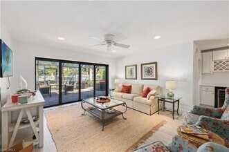 1399 Osprey Ave, Unit 423 in Naples, FL - Building Photo - Building Photo