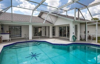 128 Torrington St in Port Charlotte, FL - Building Photo - Building Photo