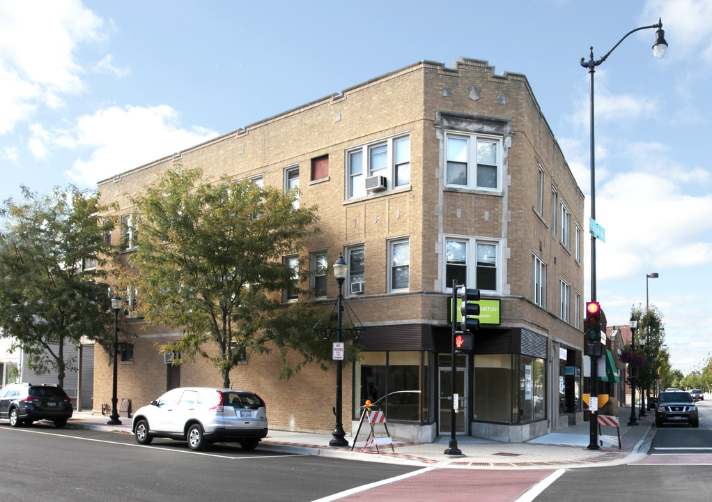 8056 Lincoln Ave in Skokie, IL - Building Photo