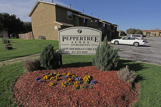 Peppertree Acres Apartments in Fort Worth, TX - Building Photo - Building Photo