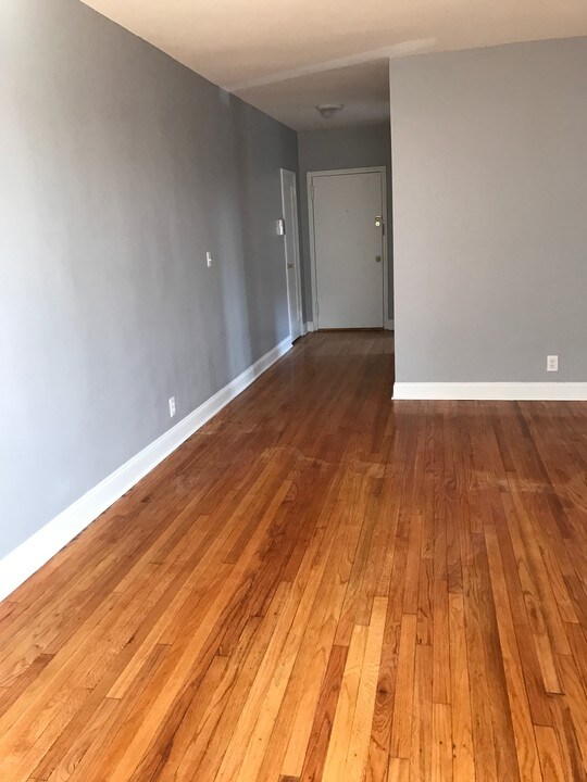 4 Chestnut St in East Orange, NJ - Building Photo
