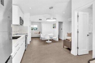 836 W 40th St in Miami Beach, FL - Building Photo - Building Photo